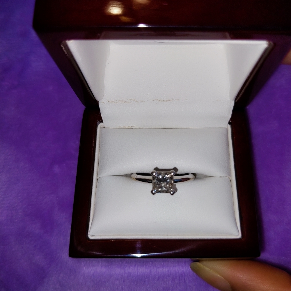 Diamond Ring - Picture 7 of 7